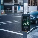 which colour follows the green signal at a puffin crossing?