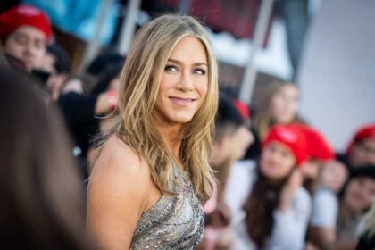celebrities with buffalo hump